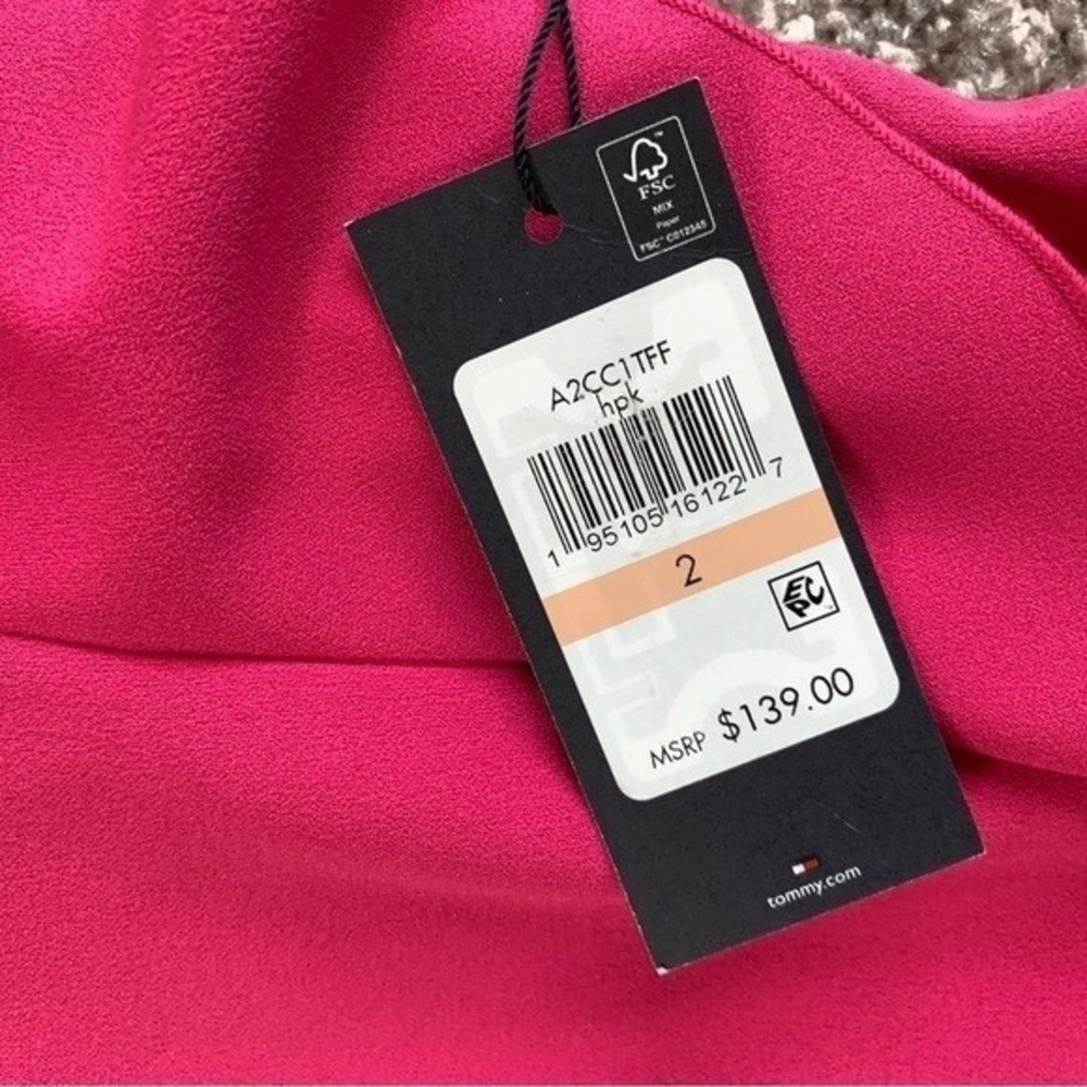 Tommy Hilfiger Women's Magenta Pink Sleeveless Jumpsuit 2 V-Neck Cropped NWT - Picture 6 of 6
